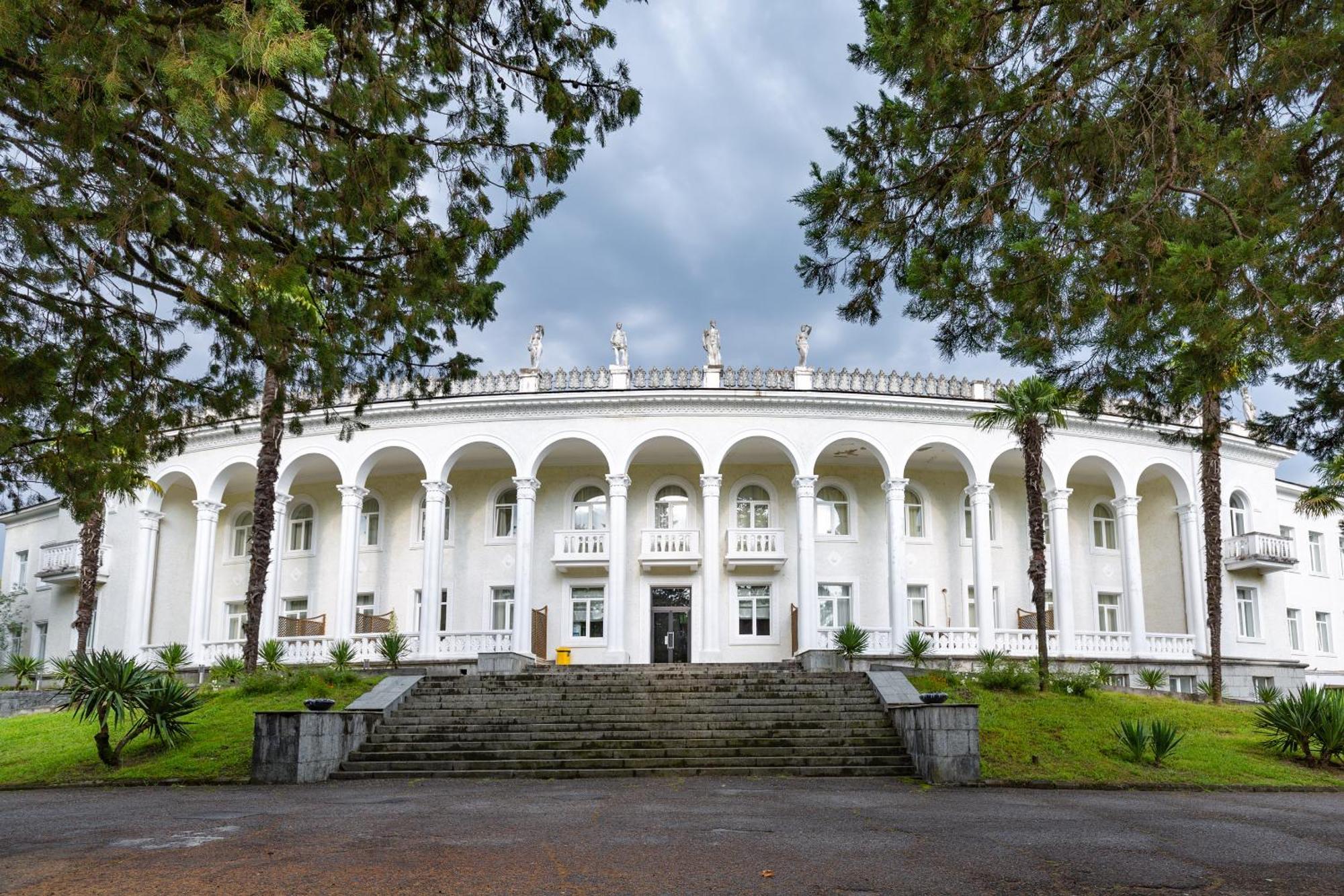 Legends Tskaltubo Spa Resort Екстериор снимка